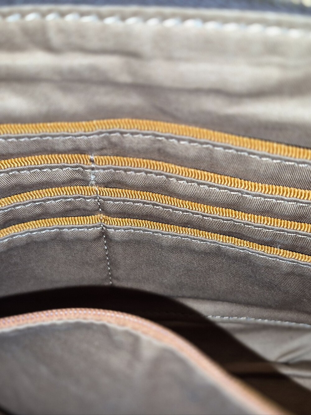 Hobo The Original Sable leather wristlet featuring a patchwork design in brown - Picture 6 of 12